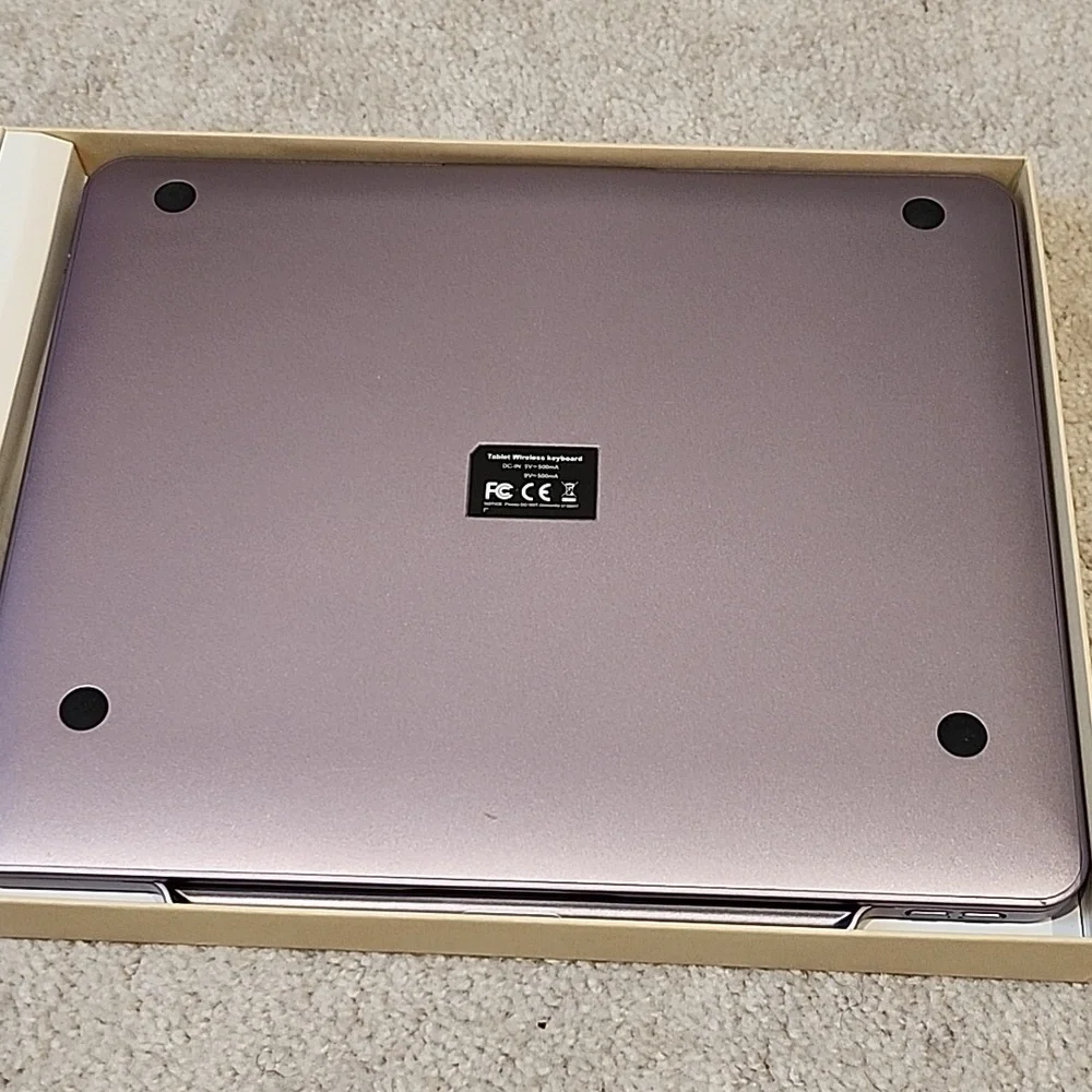 Ipad keyboard case with TouchPad